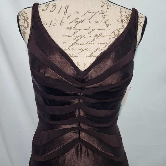 Vintage JS Collections Glam Shiny Brown Eveningwear Formal Dress. Size 6. V-Neck - Picture 1 of 13